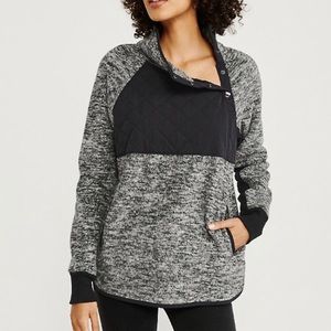 Abercrombie & Fitch asymmetrical collar fleece